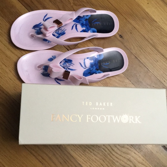 Ted Baker authentic pink slippers - Picture 2 of 7
